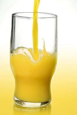 포토 JPG 해외이미지 음료 포즈 다이어트 오렌지 과일 모션 유리 귤 건강 사람없음 여름 노란색 주스 추위 소용돌이 신선 액체 붓기 닫기 달콤 맛 떨어짐 아침식사 상품 시원함 갈증 가득함 상쾌 유기농 비타민 C 내추럴 맛있는 해외포토 웰빙 알파벳 계절 감정 컬러 컨셉 재질 식사 회오리 영양소 파일형식 이미지허브