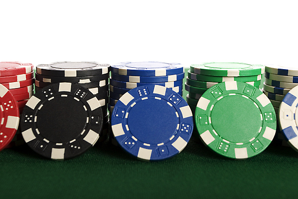 포토 JPG 해외이미지 스튜디오촬영 돈 놀이 성공 레저 실내 취미 사람없음 빨간색 초록색 동전 검은색 흰색 우승 행운 재산 도박 계획 위험 카지노 기회 포커 에이스 적자 정물화 해외포토 컬러 컨셉 내부 금융 게임 최고 트럼프 그림 파일형식 이미지허브