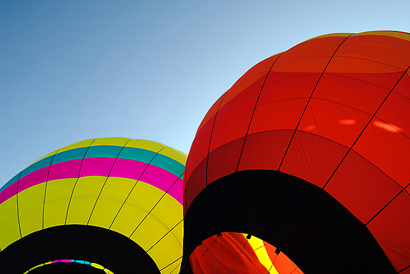 포토 JPG 해외이미지 스포츠 하늘 사람없음 야외 빨간색 초록색 여름 파란색 노란색 바구니 줄무늬 활발 뜨거움 풍선 해외포토 계절 컬러 컨셉 무늬 파일형식 이미지허브