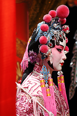 포토 JPG 해외이미지 전통 디자인 남자 아시아 문화 여행 백그라운드 날개 노래 기념 미술 사람 동양인 사람없음 빨간색 세트 우주 검은색 축제 중국 무대 흰색 직물 커튼 배우 극장 쇼 베이징 드라마 강렬 거짓 오페라 해외포토 나라 음악 컬러 문화예술 인종 연예인 파일형식 이미지허브