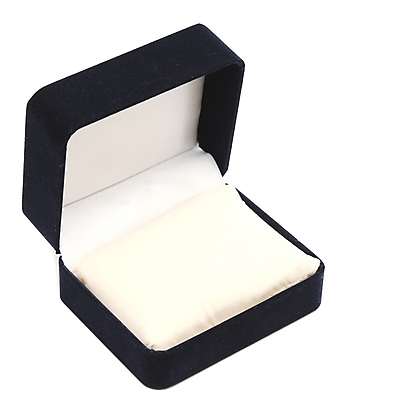 포토 JPG 해외이미지 크리스마스 포장 선물 사람없음 가로 상자 검은색 놀람 회색 뚜껑 흰색 오픈 수수께끼 생일 신비 가죽 비밀 오브젝트 싱글 객실 패키지 수납 대각선 해외포토 기념일 감정 선 컬러 컨셉 표정 파일형식 이미지허브