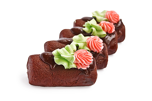 포토 JPG 해외이미지 디자인 꽃 음식 백그라운드 잎 디저트 실내 사람없음 장식 가로 햇빛 갈색 케이크 초콜릿 기쁨 흰색 대접 신선 화려 달콤 맛 유혹 자르기 크림 서식 고립 반투명 페스츄리 많음 맛있는 해외포토 식물 감정 빵 컬러 컨셉 모션 내부 태양 파일형식 이미지허브