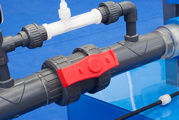 포토 JPG 해외이미지 산업 길 백그라운드 가정 손잡이 안전 사람없음 물 빛 금속 힘 장비 흐름 과학기술 견과류 흰색 오픈 닫기 연결 서비스 수도꼭지 볼트 시스템 호스 튜브 관리자 놋쇠 되감기 배관공 설치 압력 제어 파이프라인 해외포토 자연요소 컬러 컨셉 모션 재질 기술 공구 파이프_관 파일형식 이미지허브