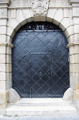 포토 JPG 해외이미지 유럽 건축양식 손잡이 사람없음 문 금속 검은색 수확 중세 슬로바키아 옛날 해외포토 건축 나라 컬러 농업 재질 역사 파일형식 이미지허브