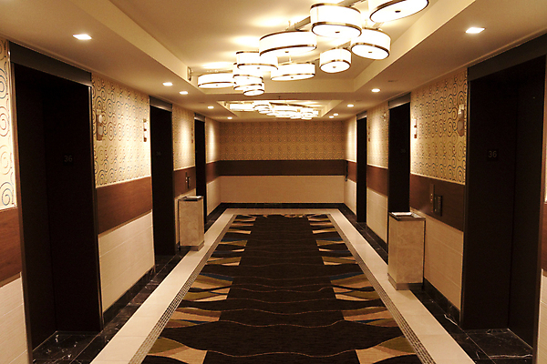 포토 JPG 해외이미지 디자인 벽 여행 건축양식 호텔 휴가 바닥 실내 사람없음 내부 건물 장식 빛 방 램프 복도 고급 우아함 천장 휴양지 스타일 해외포토 건축물 건축 컨셉 숙소 조명 장소 파일형식 이미지허브