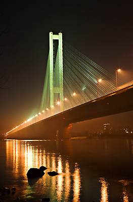 포토 JPG 해외이미지 디자인 건축양식 조명 사람없음 물 강 반사 야간 연결 강의 베어링 해외포토 자연요소 건축 파일형식 이미지허브