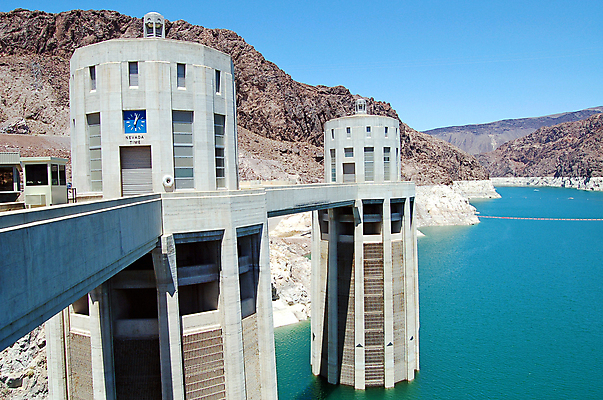 포토 JPG 해외이미지 호수 벽 자연 하늘 사람없음 물 파란색 힘 사막 발전기 에너지 저수지 댐 공학 수력발전 콘크리트 해외포토 자연요소 공공시설 교육 컬러 발전소 발전 생태계 수력에너지 파일형식 이미지허브