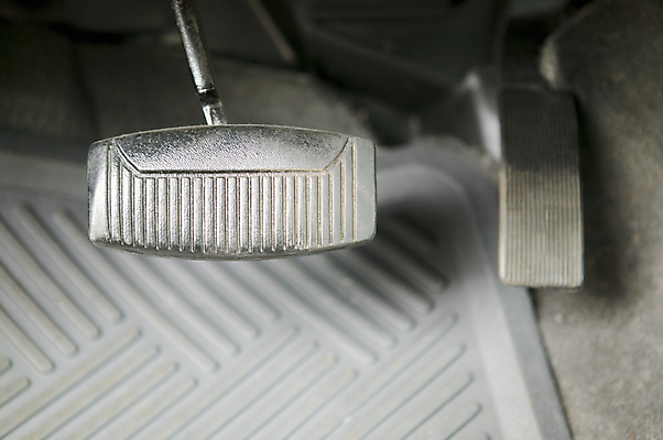 포토 JPG 해외이미지 여행 컨셉 자동차 아이디어 사람없음 내부 가로 힘 브레이크 탈출 묘사 시작 가스 그만 자동 제어 페달 해외포토 육상교통 파일형식 이미지허브