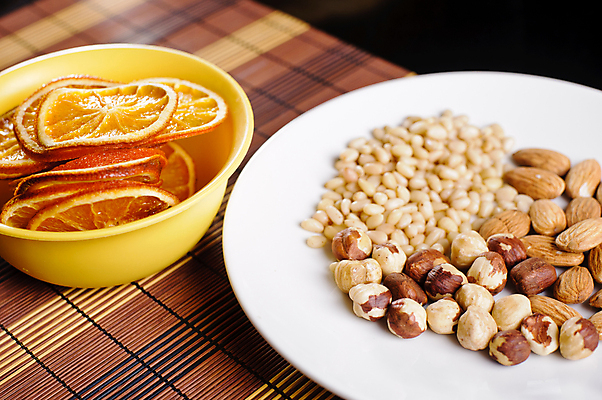 포토 JPG 해외이미지 접시 음식 오렌지 자연 건조 건강 씨앗 사람없음 갈색 견과류 맛 유기농 아몬드 성분 흙더미 내추럴 단백질 해외포토 식물 식기 웰빙 컬러 컨셉 과일 흙 생태계 영양소 파일형식 더미 이미지허브