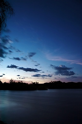 포토 JPG 해외이미지 나무 실루엣 야생동물 여행 아프리카 자연 하늘 산 사람없음 물 빛 강 컬러풀 뷰티 반사 침묵 일몰 신선 개울 황무지 야간 사파리 사냥 장면 남쪽 내추럴 보츠와나 앙골라 해외포토 자연요소 식물 동물 나라 컬러 촬영기법 노을 소리 방향 생태계 파일형식 이미지허브