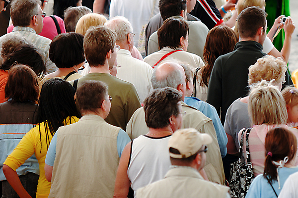 포토 JPG 해외이미지 전통 응시 남자 스포츠 여행 모션 함께함 서기 사람 성인 사람없음 야외 숫자 여행객 경쟁 경기장 산책 모임 게임 관찰 팬 그룹 기다림 군중 큼 국회 종료 떠남 인기 줄서기 많음 해외포토 문자 시선 컨셉 스포츠시설 놀이 휴식 크기 파일형식 이미지허브
