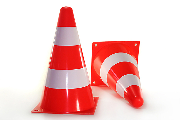 포토 JPG 해외이미지 도로 오렌지 거리 경고 사람없음 빨간색 흰색 업무 철탑 고립 해외포토 길 컬러 과일 교통시설 탑 작업 파일형식 이미지허브