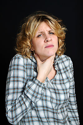 포토 JPG 해외이미지 손 여자 얼굴 티셔츠 겨울 스트레스 건강 한명 성인 치료 뷰티 약 고통 추위 슬픔 표현 바이러스 질병 상처 걱정 코 두통 감염 번짐 온도 문제 박테리아 알레르기 인플루엔자 재채기 증상 트러블 해외포토 1 계절 감정 셔츠 의학 사람 신체부위 파일형식 효과 이미지허브