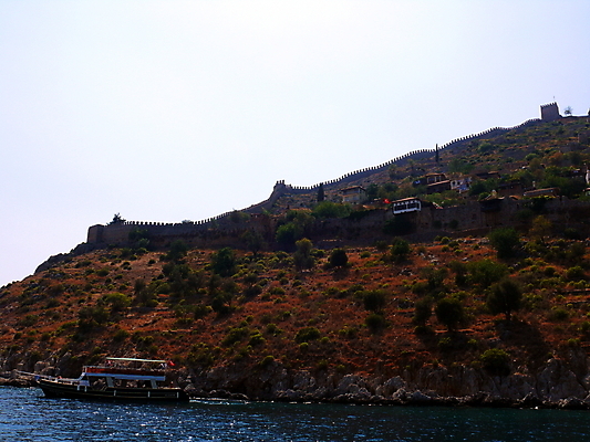 포토 JPG 해외이미지 구름 유럽 아시아 문화 파도 바다 여행 요트 하늘 휴가 산 항해 파노라마 풍경 사람없음 건물 목재 빨간색 물 여름 파란색 도시풍경 뷰티 탑 항구 놀람 도시 만 보트 지중해 모터보트 동쪽 칠면조 뱃놀이 옛날 수평선 튀르키예 해외포토 자연요소 나무 건축물 계절 감정 나라 컬러 배_교통 재료 교통시설 조류 촬영기법 표정 전통놀이 방향 파일형식 이미지허브