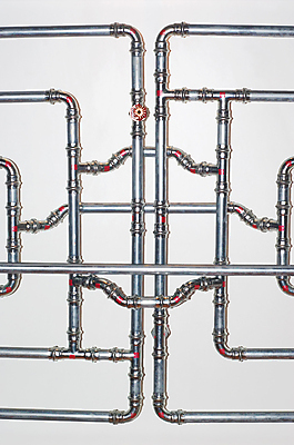 포토 JPG 해외이미지 모양 산업 선 백그라운드 프레임 손잡이 사람없음 물 빛 우주 금속 욕실 흰색 스패너 업무 바퀴 철 수도꼭지 볼트 연료 가스 튜브 조절 낭비 계약자 교체 배관공 설치 재주꾼 제어 철강 파이프라인 공급 해외포토 자연요소 컬러 컨셉 재질 공구 작업 계약 파이프_관 파일형식 이미지허브