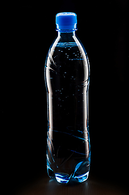 포토 JPG 해외이미지 음료 음식 건강 사람없음 물 파란색 거품 젖음 추위 마시기 신선 투명 시원함 컨테이너 플라스틱 가득함 순수 상쾌 내추럴 소다 토닉 해외포토 자연요소 감정 산업 컬러 컨셉 모션 재질 파일형식 이미지허브