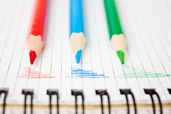 포토 JPG 해외이미지 직업 디자인 종이 백그라운드 학교 탁자 세포 미술 사람없음 그래픽 책 사무실 연필 펜 다이어리 공백 흰색 공구 기록 업무 그리기 메시지 계획 편지 그림 문서 예술가 셀룰러 시리즈 해외포토 교육 컬러 가구 컨셉 비즈니스 모션 문화예술 학용품 필기구 사무용품 도구 작업 파일형식 이미지허브