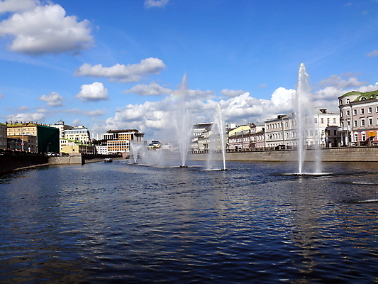 포토 JPG 해외이미지 구름 계절 호수 여행 백그라운드 건축양식 교통시설 자연 하늘 풍경 사람없음 야외 물 강 태양 뷰티 반사 스크린 도시 분수 러시아 내추럴 모스크바 채널 해외포토 자연요소 건축 유럽 교통 시설 생태계 파일형식 이미지허브
