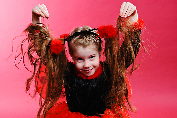 포토 JPG 해외이미지 백인 모델 1 여자 딸 행복 얼굴 어린이 장난 건강 한명 미소 사람 빨간색 여름 귀여움 봄 기쁨 표현 달콤 작음 무당벌레 천진난만 해외포토 서양인 계절 감정 컬러 곤충 컨셉 가족 표정 신체부위 맛 크기 파일형식 이미지허브