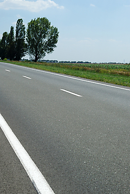 포토 JPG 해외이미지 도로 길 선 여행 무늬 밭 교통시설 모션 자연 하늘 추상 거리 사람없음 파란색 운전 차도 자유 시골 고속도로 중앙 땅 탈출 방향 속도 싱글 질감 장면 지역 분열 멀리 길가 무한 방법 지속성 평야 수평선 해외포토 컬러 교통 컨셉 농업 시설 생태계 파일형식 이미지허브