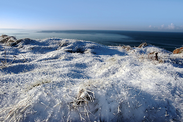 포토 JPG 해외이미지 구름 디자인 바다 백그라운드 겨울 자연 하늘 날씨 풍경 사람없음 야외 파란색 햇빛 우주 환경 냉동 얼음 침묵 추위 흰색 시골 신선 시원함 서리 심플 파라다이스 폭설 수평선 해외포토 자연요소 계절 컬러 눈_날씨 태양 소리 자연재해 생태계 파일형식 이미지허브