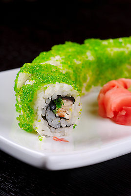 포토 JPG 해외이미지 사람없음 여러개 신선 롤스시 연어알 캘리포니아롤 일본음식 해외포토 음식 다수 알 초밥 파일형식 이미지허브