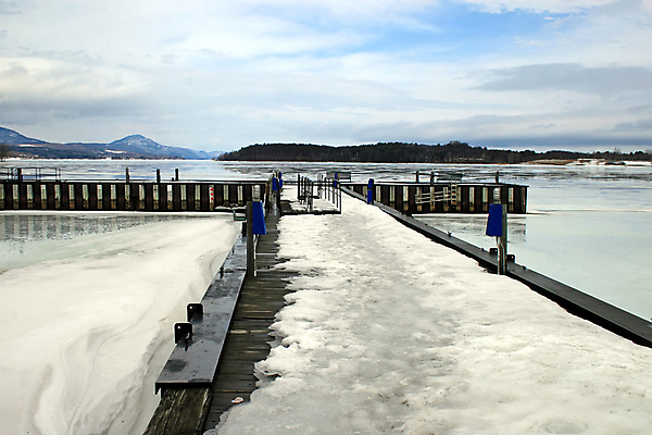 포토 JPG 해외이미지 구름 호수 겨울 사람없음 물 냉동 얼음 추위 해외포토 자연요소 계절 파일형식 이미지허브