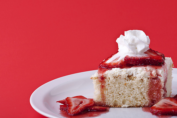 포토 JPG 해외이미지 열매 음식 과일 딸기 디저트 사람없음 빨간색 노란색 케이크 신선 달콤 맛 굽기 크림 시럽 파운드 스펀지 해외포토 식물 컬러 컨셉 돈 구이 파일형식 이미지허브