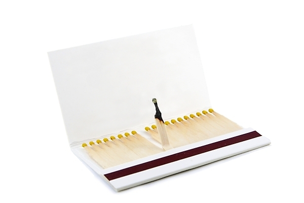 포토 JPG 해외이미지 종이 백그라운드 형상 경기 사람없음 책 빨간색 초록색 흰색 오픈 그룹 위험 성냥 오브젝트 싱글 복고 팩 빛망울 판지 고립 옛날 점화 접기 회복 방식 해외포토 스포츠 컬러 컨셉 모션 빛 화장품 파일형식 이미지허브