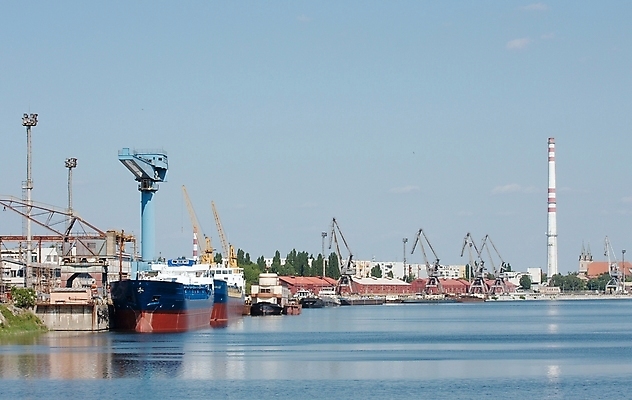 포토 JPG 해외이미지 주간 하늘 등대 사람없음 야외 반사 조선소 산업시설 산업현장 해외포토 자연요소 산업 파일형식 이미지허브