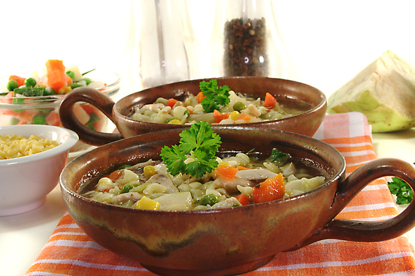 포토 JPG 해외이미지 음식 채소 옥수수 사람없음 저녁식사 치킨 당근 면 수프 완두콩 해외포토 콩 곡류 뿌리채소 식사 닭고기요리 파일형식 이미지허브