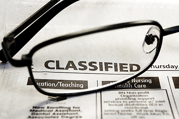 포토 JPG 해외이미지 직업 종이 안경 비즈니스 사람없음 업무 신문 뉴스 인쇄 실업자 실업 검색 사냥 고용 수배 헬프 해외포토 잡화 간행물 구직 작업 도움 채용 파일형식 이미지허브