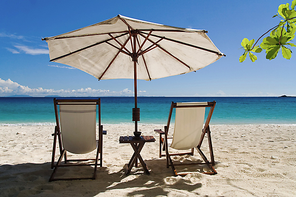 포토 JPG 해외이미지 나무 모래 파도 바다 섬 여행 의자 우산 자연 하늘 호텔 휴가 휴식 손바닥 사람없음 야외 물 파란색 태양 침묵 꿈 뜨거움 고급 갑판 휴양지 양산 장면 코코넛 석호 이국적 파라다이스 수평선 해외포토 자연요소 식물 손 컬러 가구 컨셉 배_교통 과일 숙소 소리 장소 생태계 파일형식 이미지허브