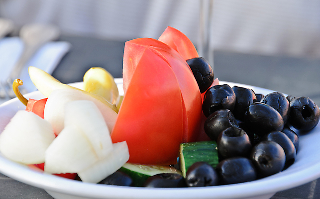 포토 JPG 해외이미지 접시 음식 조각 토마토 양파 피망 오이 사람없음 올리브 해외포토 식기 열매 채소 파일형식 이미지허브