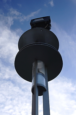 포토 JPG 해외이미지 겨울 가로등 자연 하늘 날씨 조명 프레임 사람없음 야외 파란색 빛 환경 금속 냉동 얼음 추위 흰색 등불 램프 기둥 점 철 오브젝트 서리 스포트라이트 눈내림 해외포토 자연요소 계절 공공시설 건축 컬러 재질 눈_날씨 생태계 파일형식 이미지허브