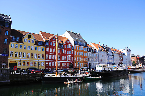 포토 JPG 해외이미지 유럽 여행 하늘 거리 주택 덴마크 사람없음 건물 컬러풀 여행객 식당 맑음 도시 역사 운하 타운 구시가지 스칸디나비아 코펜하겐 해외포토 건축물 나라 컬러 날씨 북유럽 사람 상점 파일형식 이미지허브
