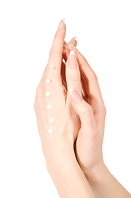 포토 JPG 해외이미지 백인 모델 1 손 여자 손가락 건강 사람 사람없음 치료 뷰티 상점 스파 화장품 촉촉함 터치 흰색 못 화려 우아함 손톱관리 손톱 손목 피부 크림 순수 광택 팔 내추럴 프랑스어 고립 돌봄 수분크림 특별함 파스텔톤 해외포토 서양인 문자 컬러 컨셉 의학 모션 신체부위 젖음 공구 네일아트 파일형식 이미지허브