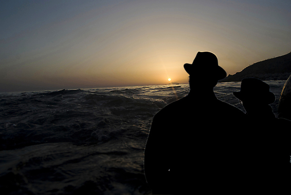 포토 JPG 해외이미지 구름 실루엣 모래 파도 바다 결혼 사랑 사람없음 태양 일몰 낭만 신혼여행 조직 분위기 소금 향 짠맛 해외포토 자연요소 감정 컨셉 촬영기법 이벤트 노을 맛 파일형식 이미지허브