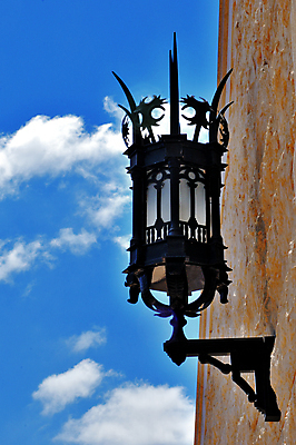 포토 JPG 해외이미지 가로등 자연 하늘 전등 조명 거리 사람없음 야외 파란색 검은색 어둠 흰색 램프 도시 해외포토 공공시설 컬러 생태계 파일형식 이미지허브