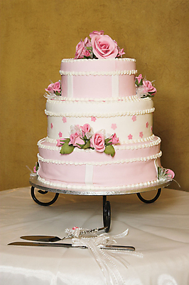 포토 JPG 해외이미지 꽃 분홍색 결혼 사람없음 장식 케이크 웨딩케이크 빵칼 해외포토 식물 컬러 디저트 이벤트 나이프 파일형식 이미지허브