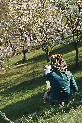 포토 JPG 해외이미지 나무 손 공원 행복 생각 상상 미술 풍경 취미 사람없음 여름 평화 페인트 도구 붓 업무 팔레트 은퇴 이젤 그림 질감 예술가 캔버스 비전 페인트붓 고용 해외포토 식물 계절 공공시설 감정 컨셉 문화예술 신체부위 미술도구 구직 작업 채용 파일형식 이미지허브