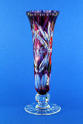 포토 JPG 해외이미지 1 응시 백그라운드 패턴 유리 사람없음 장식 빨간색 파란색 반사 꽃병 투명 화려 고급 우아함 닫기 컨테이너 크리스탈 자르기 오브젝트 싱글 질감 함선 해외포토 시선 꽃 산업 컬러 컨셉 무늬 배_교통 모션 재질 광석 파일형식 이미지허브