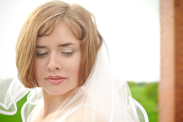 포토 JPG 해외이미지 라이프스타일 커플 응시 여자 남자 행복 감정 꽃다발 결혼 2 장난 놀이 함께함 사랑 한명 미소 웃음 초원 성인 야외 여름 청춘 뷰티 봄 낭만 반지 잡기 아래 옷입기 부드러움 약혼 베일 사방 해외포토 1 시선 계절 꽃 컨셉 장신구 관계 모션 표정 사람 이벤트 생활 감각 방향 약속 위치 파일형식 이미지허브