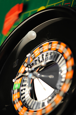 포토 JPG 해외이미지 백그라운드 돈 공 모션 놀이 탁자 성공 사람없음 빨간색 검은색 기계 게임 흰색 우승 바퀴 원형 행운 재산 도박 위험 오브젝트 카지노 기회 룰렛 영 라스베가스 승자 잭팟 해외포토 도형 컬러 가구 컨셉 금융 숫자 최고 파일형식 이미지허브