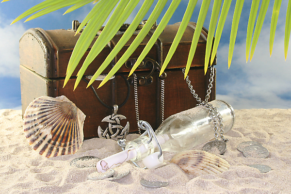 포토 JPG 해외이미지 모래 바다 유리 사람없음 동전 껍질 도움 서핑 메시지 구출 쇠사슬 컨테이너 궤 떠남 헬프 해외포토 산업 컨셉 돈 모션 재질 수상스포츠 파일형식 이미지허브