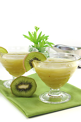 포토 JPG 해외이미지 과일 디저트 키위 사람없음 빨간색 여름 신선 보트 달콤 젤리 바닐라 해외포토 계절 음식 컬러 배_교통 맛 파일형식 이미지허브