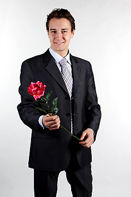 포토 JPG 해외이미지 1 라이프스타일 남자 꽃 행복 데이트 관계 발렌타인데이 선물 사랑 한명 사람 정장 소년 성인 장미 머리 놀람 흰색 축하 날짜 유혹 질문 어깨 감사 용서 유일 표현성 해외포토 식물 옷 감정 어린이 컬러 컨셉 데이이벤트 표정 생활 신체부위 파일형식 이미지허브