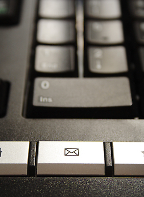 포토 JPG 해외이미지 인터넷 통신 표면 열쇠 주택 기술 사람없음 단어 컴퓨터 세계 키보드 네트워크 사회 이메일 닫기 사이버 무선 묘사 시작 질감 파일 폴더 언론 인터넷주소 소통 소셜 프로그램 네트워킹 해외포토 문자 컨셉 모션 건물 전자제품 공동체 파일형식 이미지허브