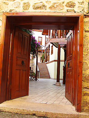 포토 JPG 해외이미지 식물 전통 외관 꽃 벽 여행 건축양식 창문 벽돌 거리 주택 미술 사람없음 야외 건물 초록색 여름 문 마을 정원 페인트 낭만 수확 바위 도시 중세 지중해 빌라 타일 질감 복고 타운 그런지 안뜰 옛날 스타일 해외포토 건축물 계절 건축 바다 컬러 컨셉 농업 문화예술 돌_바위 역사 파일형식 이미지허브