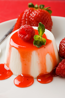 포토 JPG 해외이미지 딸기 사람없음 달콤 산딸기 시럽 푸딩 판나코타 해외포토 과일 디저트 맛 파일형식 이미지허브